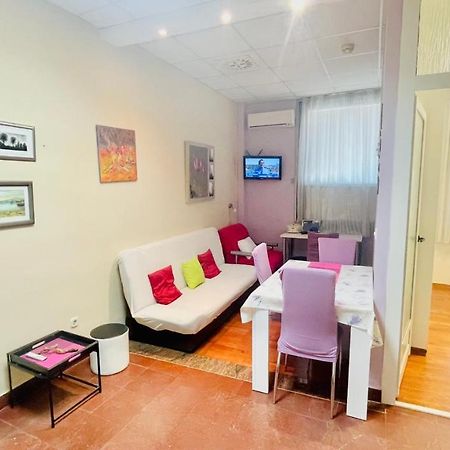 Vintage Apartment Inside City Galleria - Zára Kültér fotó