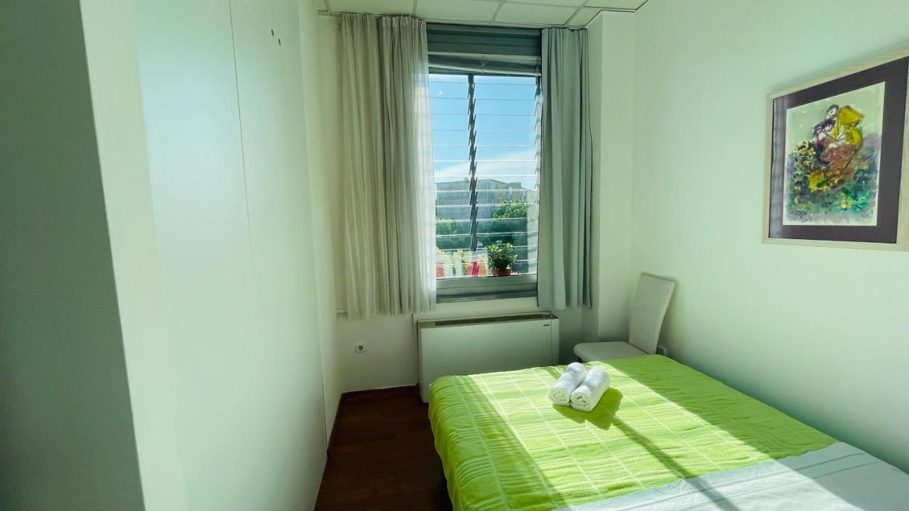 Vintage Apartment Inside City Galleria - Zára Kültér fotó